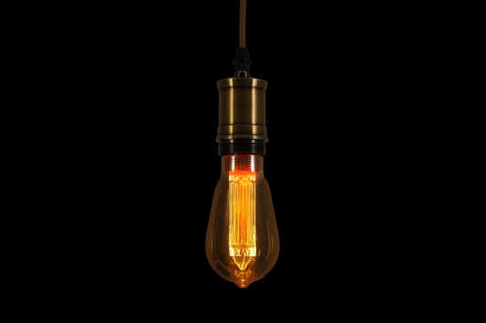 Vintage LED Filament Bulb (Edison Style): Industrial Efficiency Meets Classic Elegance